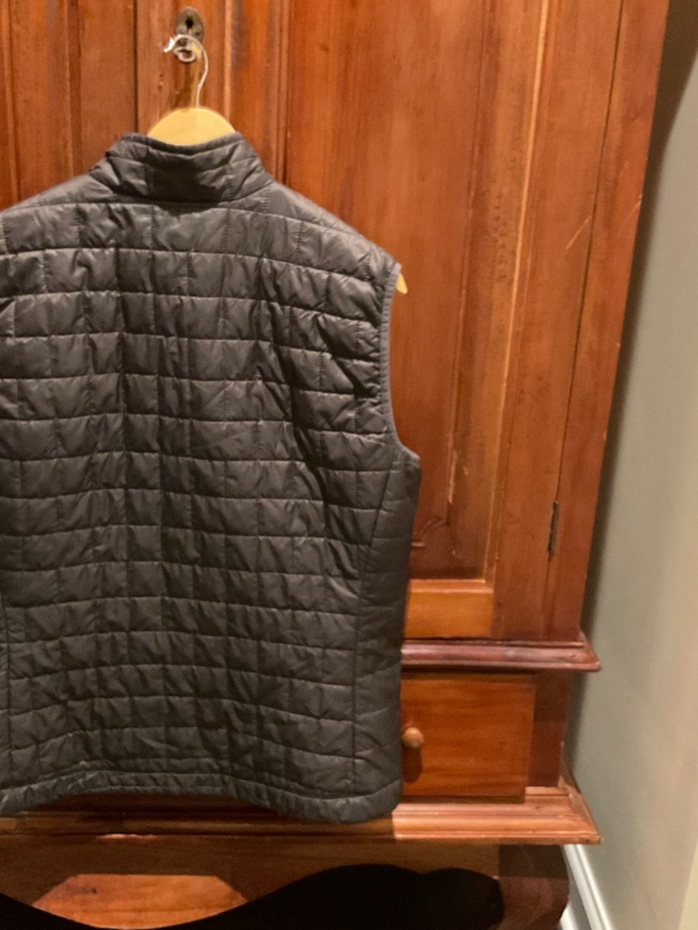 Patagonia Men’s Nano Quilted Puffer Vest, Color Dark Olive Green, Size L - Picture 2 of 7